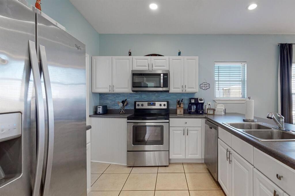 Eye-Catching Property W/ Picturesque Coastal Views غولف شورز المظهر الخارجي الصورة
