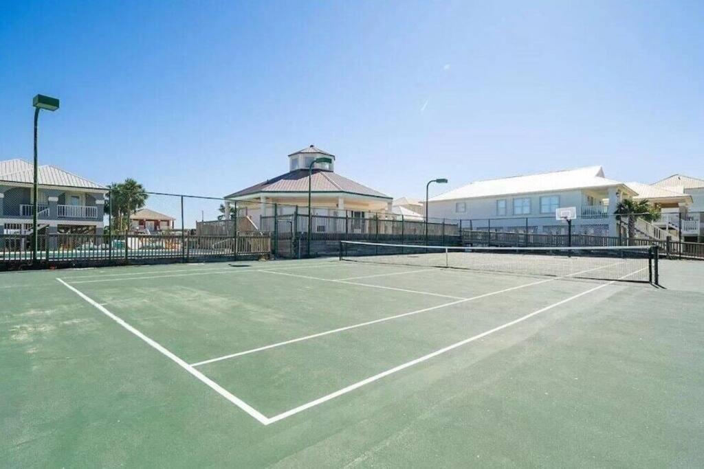 Eye-Catching Property W/ Picturesque Coastal Views غولف شورز المظهر الخارجي الصورة