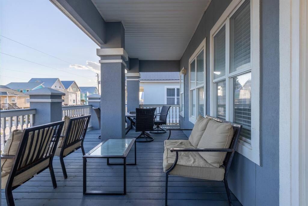 Eye-Catching Property W/ Picturesque Coastal Views غولف شورز المظهر الخارجي الصورة